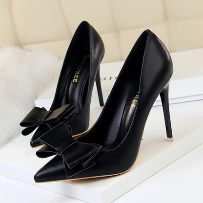 Classy Bow Heels